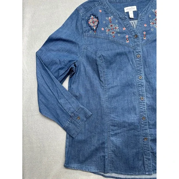 Studio bvd&co. Embroidered Denim Shirt Womens XL Blue Button Down Long Sleeve - Picture 10 of 12